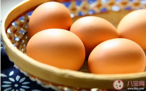 鸡蛋|鸡蛋在冰箱里存放多长时间不变质 如何判断鸡蛋有没有变质