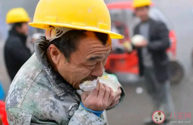 全国多地发布建筑业清退令 超龄农民工路在何方