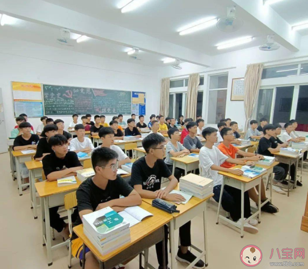 专业和学校排名哪个更重要 如何在大学和专业之间找到一个平衡点