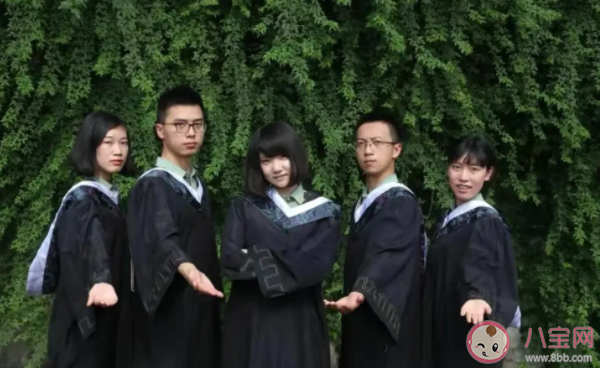 专科毕业能穿学位服吗 学位服的应用范围