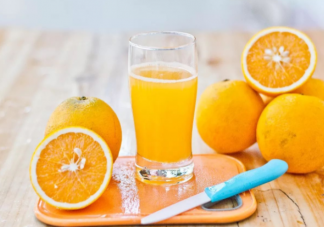 刷完牙后喝橙汁怎么变味了 刷牙吃东西后为什么很苦
