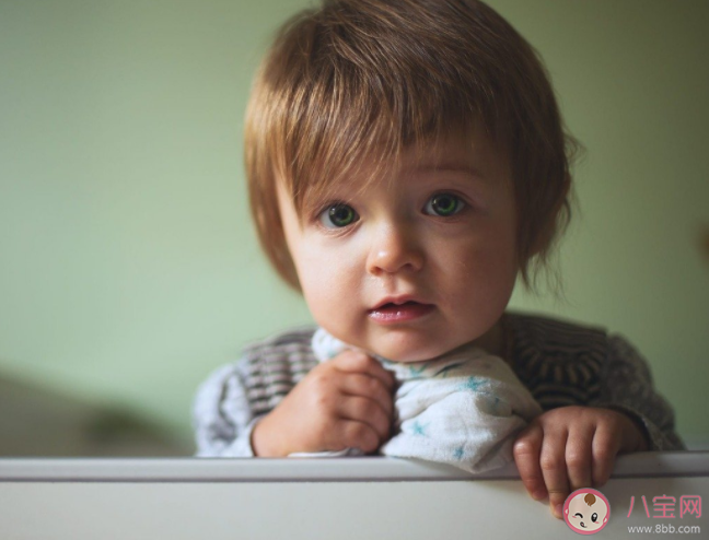 孩子很容易焦虑的原因是什么 孩子焦虑不同程度表现