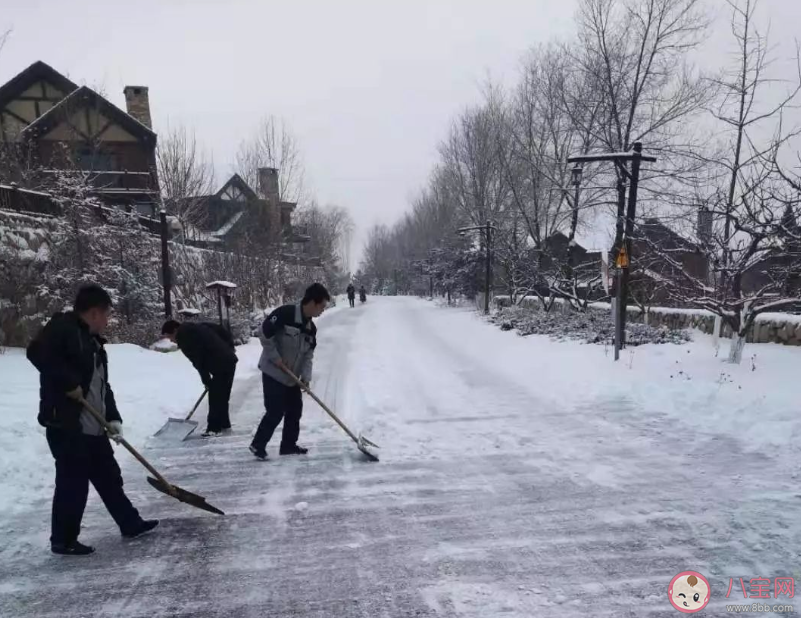 雪天路滑上下班途中摔伤算工伤吗 雪天路滑怎么防跌倒