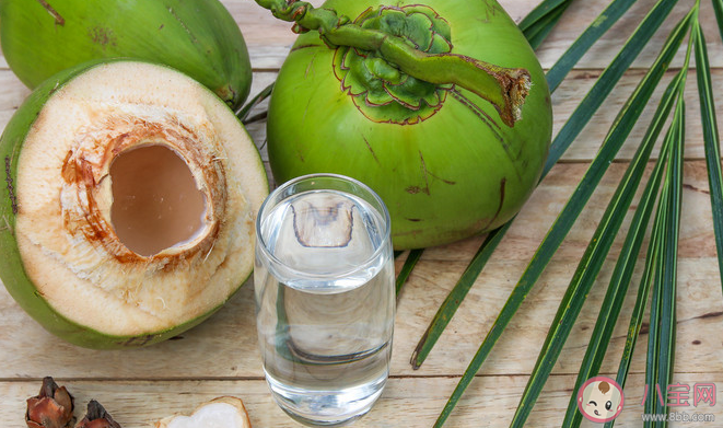 如何分辨椰子水坏没坏 买椰子时该如何挑选