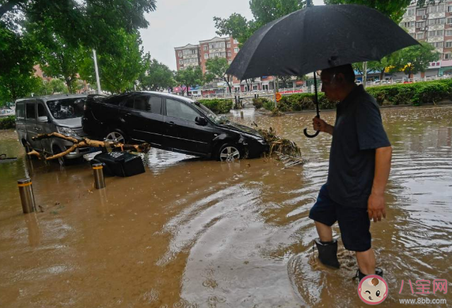 暴雨被困住怎么办 暴雨天一定要避开这些地方