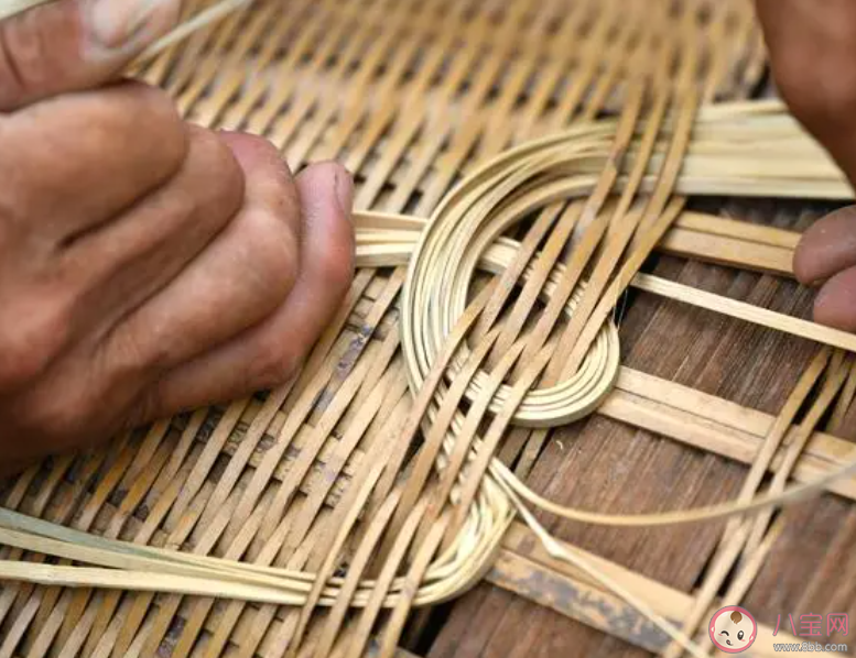 哪个地区以其特色的竹编艺术而闻名 蚂蚁新村8月15日答案介绍