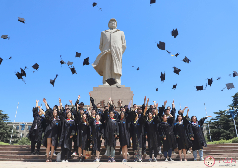 为何大学毕业生不爱留在大城市了 你大学毕业时月薪多少