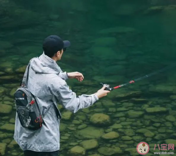 为什么越来越多年轻人爱上钓鱼 夜钓受欢迎的原因有哪些