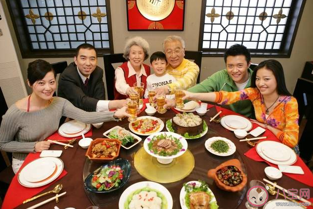 为啥各家吃年饭时间不一样 年饭的时间是如何定的